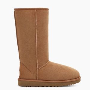 **SOLD** EUC UGG CLASSIC TALL size 7
